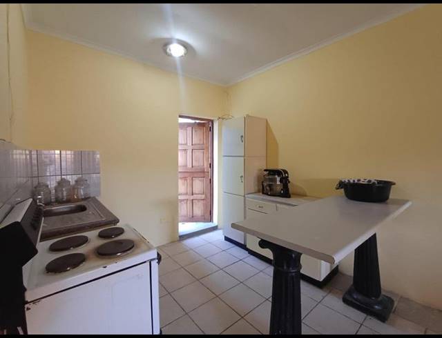2 BEDROOM PROPERTY TO RENT IN BOOYSENS